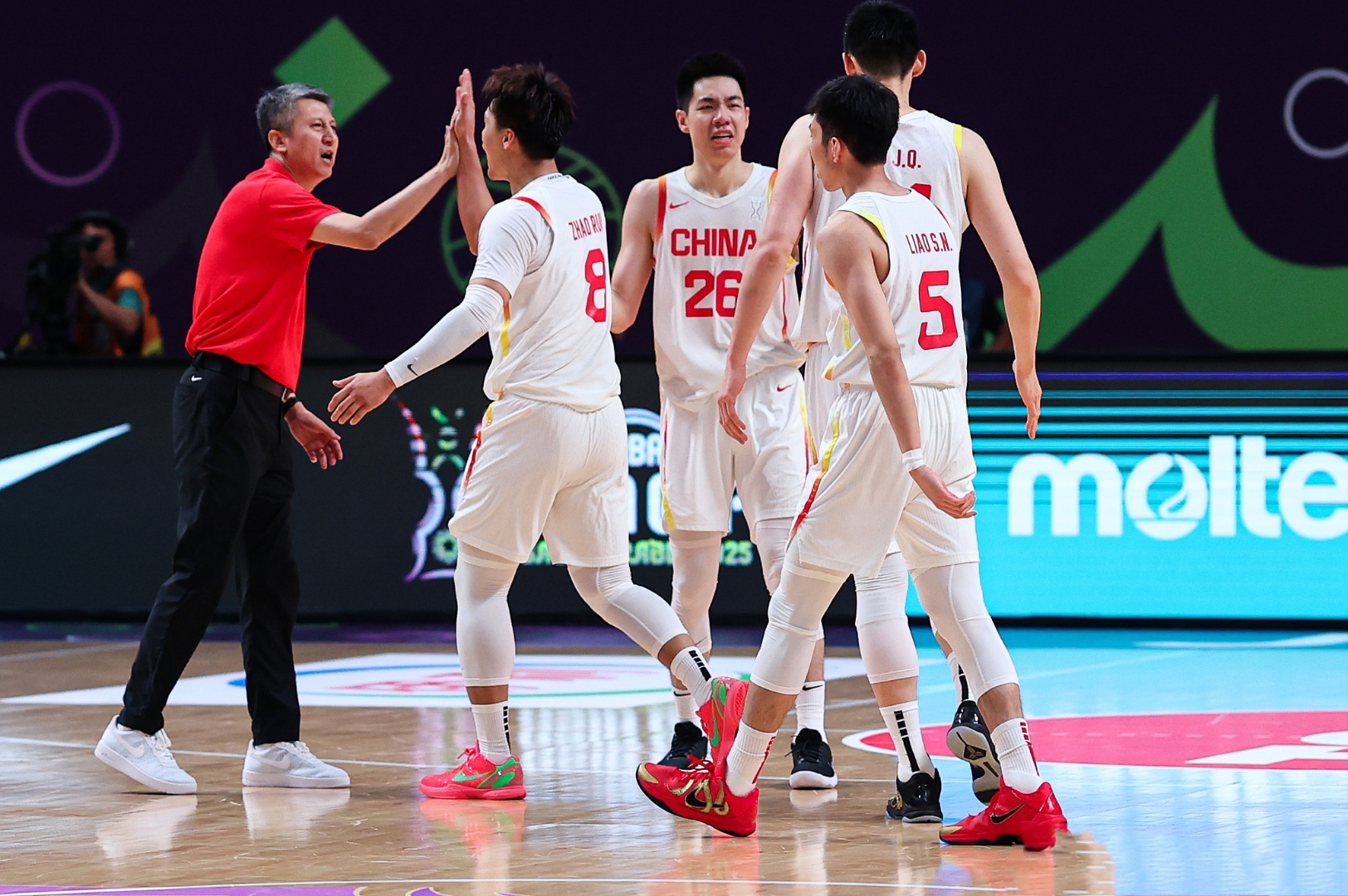 包含意甲赛程吃紧，广厦男篮赛前遗憾出局，质疑声仍在，资深球员宣示担当的词条